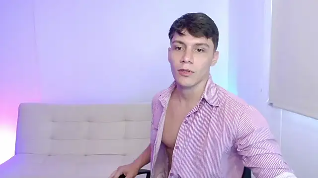 adrian_morelly live sex cam