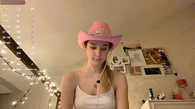 DanaCore live sex cam