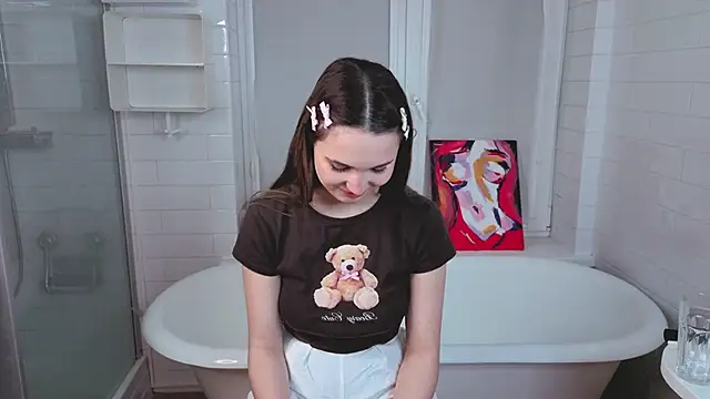 LeenaPuita live sex cam