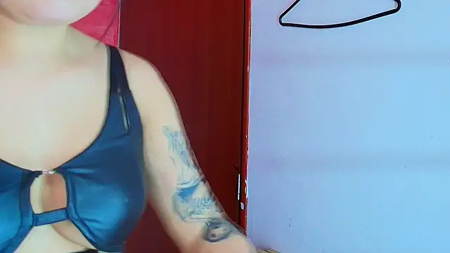 emili_bdsm live sex cam