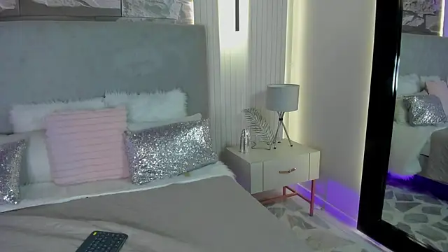 HannahCollyns live sex cam