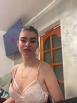 MissHerra2 live sex cam