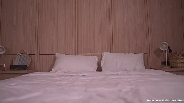 LIttle_Rina_ live sex cam