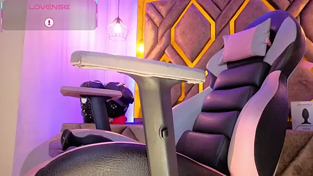 Dom_venena live sex cam