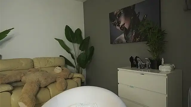 SweetBlondy35 live sex cam