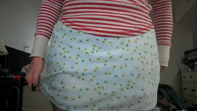 bigb00tyjudyyX live sex cam