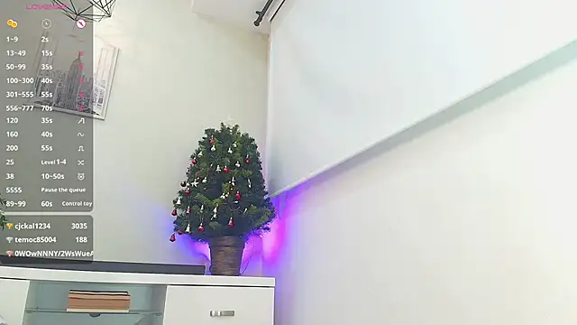 Sassy--Girl live sex cam