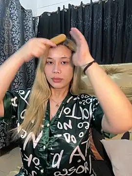 SushiPinayTS live sex cam