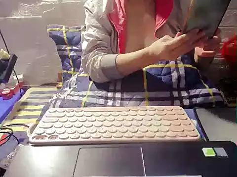 hyhy_99 live sex cam