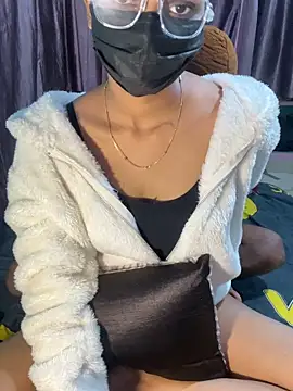 leenaboy@xh live sex cam