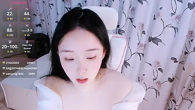 Niannian- live sex cam