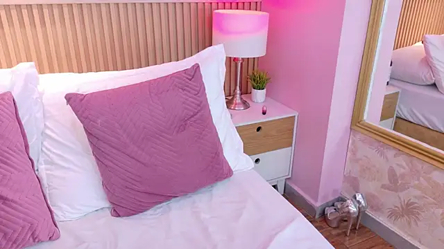 AdelineJhones live sex cam