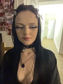 PorcelainAnora live sex cam