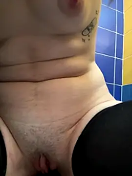 LoraaDoll live sex cam