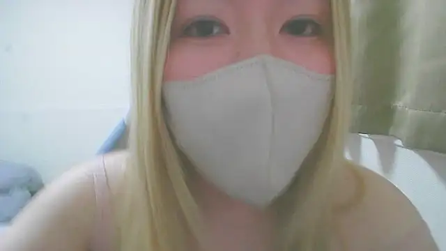 Remi_official live sex cam