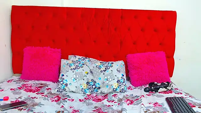 MelaninBear live sex cam