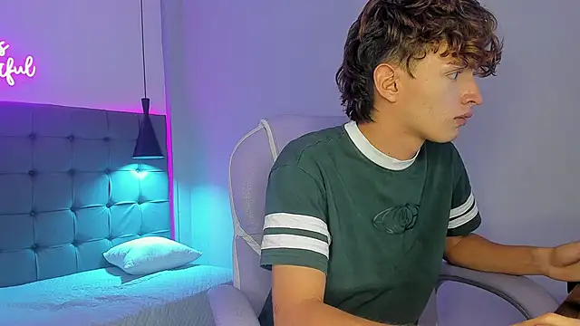 NicolasFerrer18 live sex cam