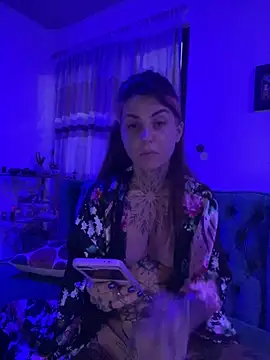 Izy_cute_ live sex cam