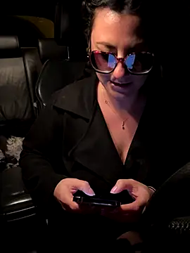 LoveSperm75 live sex cam