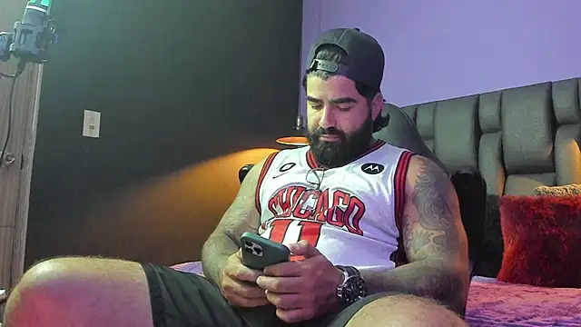 Lyon_vach live sex cam