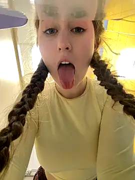 FroggyAnna live sex cam