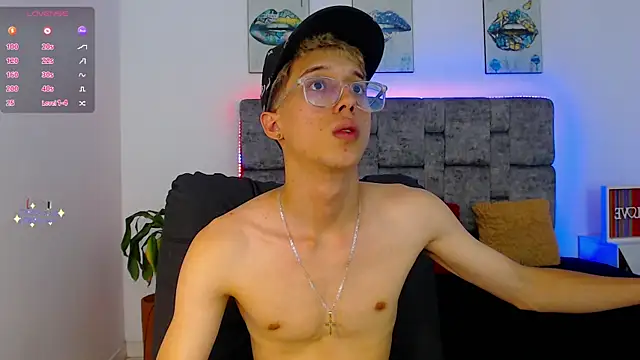 skinny_bigcock02 live sex cam