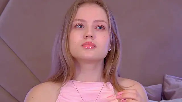 SelinSwarovski live sex cam