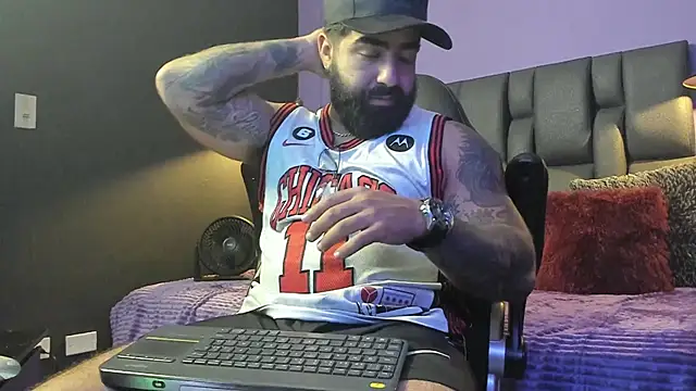 Lyon_vach live sex cam