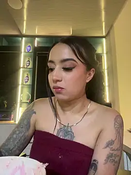 EmmyEvans1 live sex cam