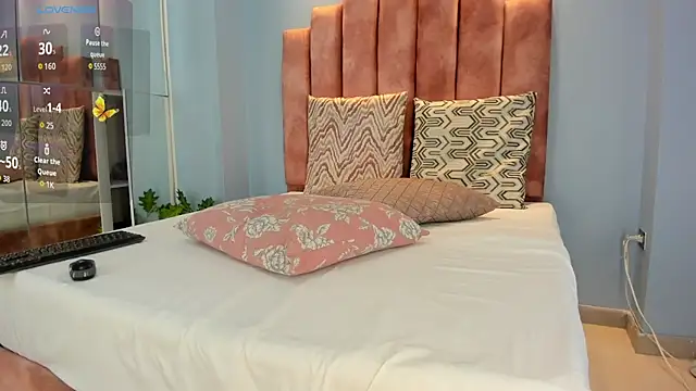 lou_rosse_ live sex cam