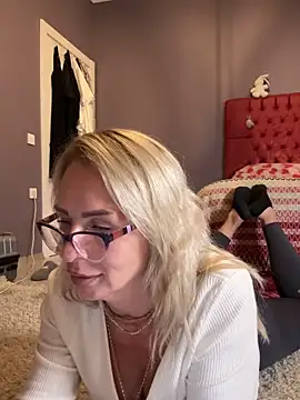 ElenabonyX live sex cam