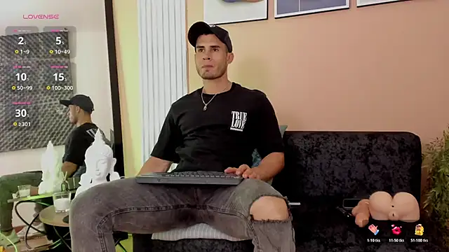 thomas_eliotts live sex cam