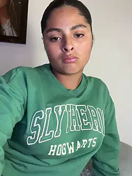 morenaQueen_ live sex cam