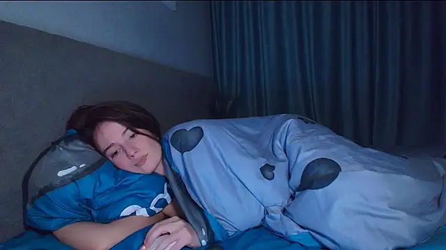 ElizaaXO live sex cam