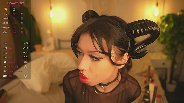 Devilsss_toy live sex cam