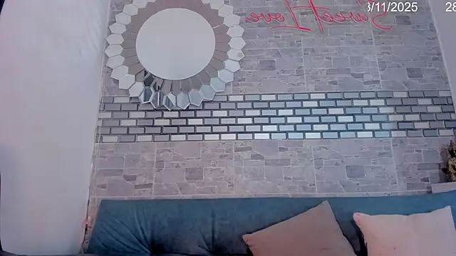 MystiqueTs live sex cam