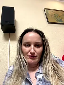 TomilaSi live sex cam