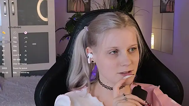 ShineJoan live sex cam