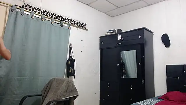 suckmydickbitch97 live sex cam