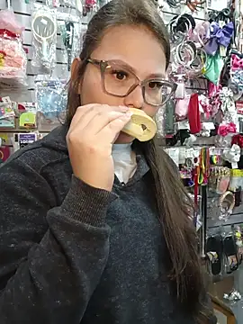 Vale_Saenzz live sex cam