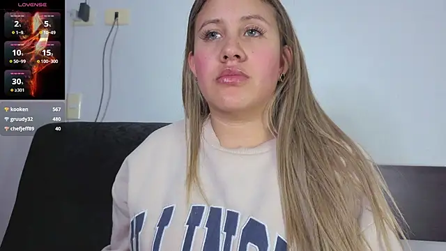 eleecttraa_12 live sex cam