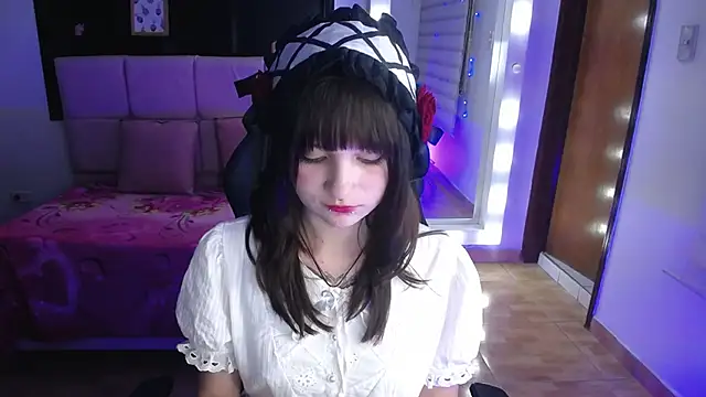 _Charlotte_Collins_ live sex cam