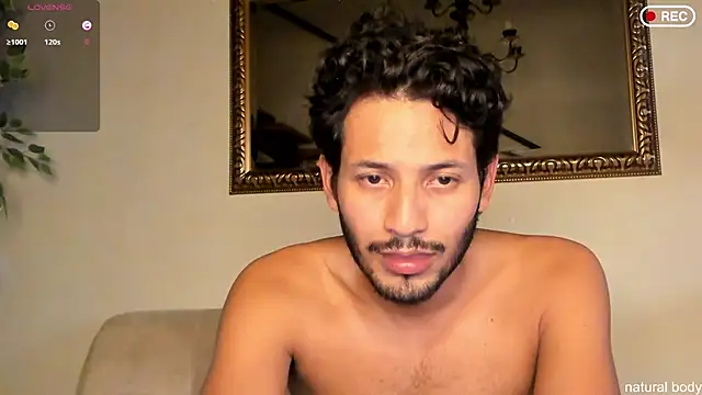 Nicholasrodrii live sex cam