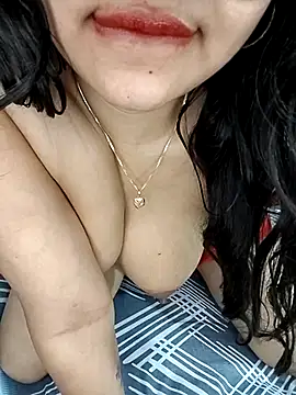 kaamuk_shweta live sex cam