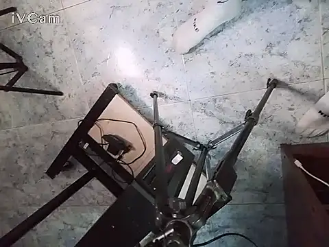 HomeAloneK live sex cam