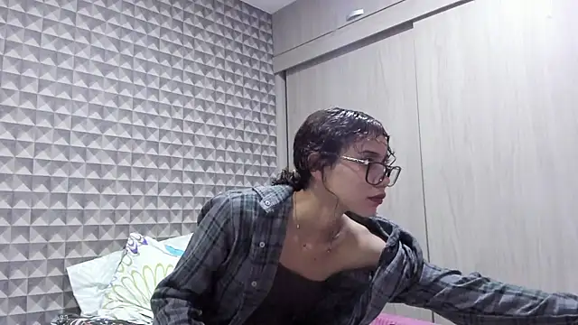 MissDhana live sex cam