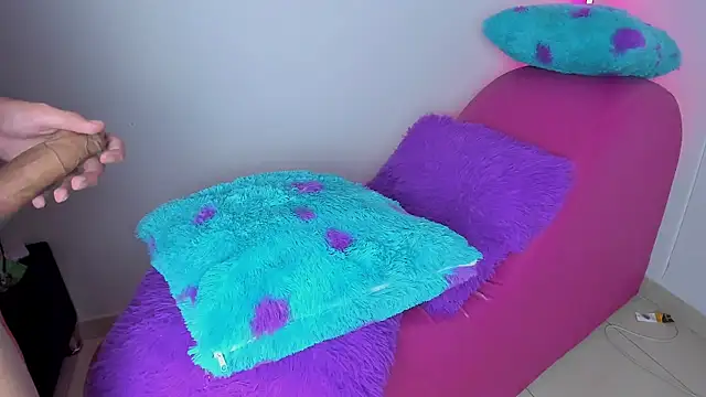 Sweettmia live sex cam