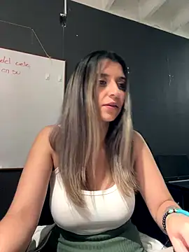 Isabella_Varella live sex cam