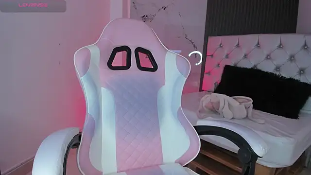 chloesagee live sex cam