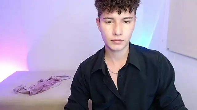 adrian_morelly live sex cam
